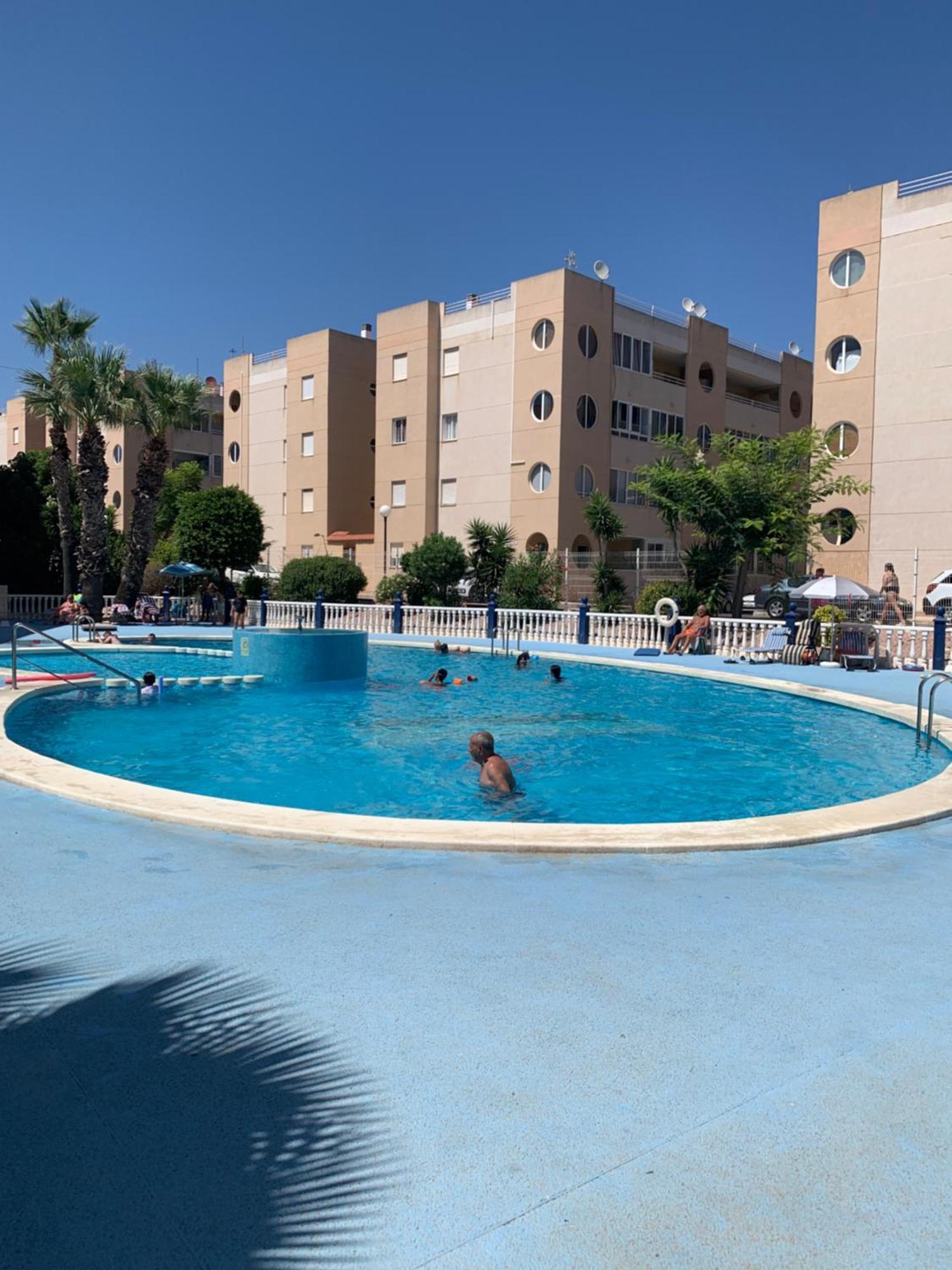Tres Beau T4 Torrevieja Renove Et Moderne Lägenhet Exteriör bild